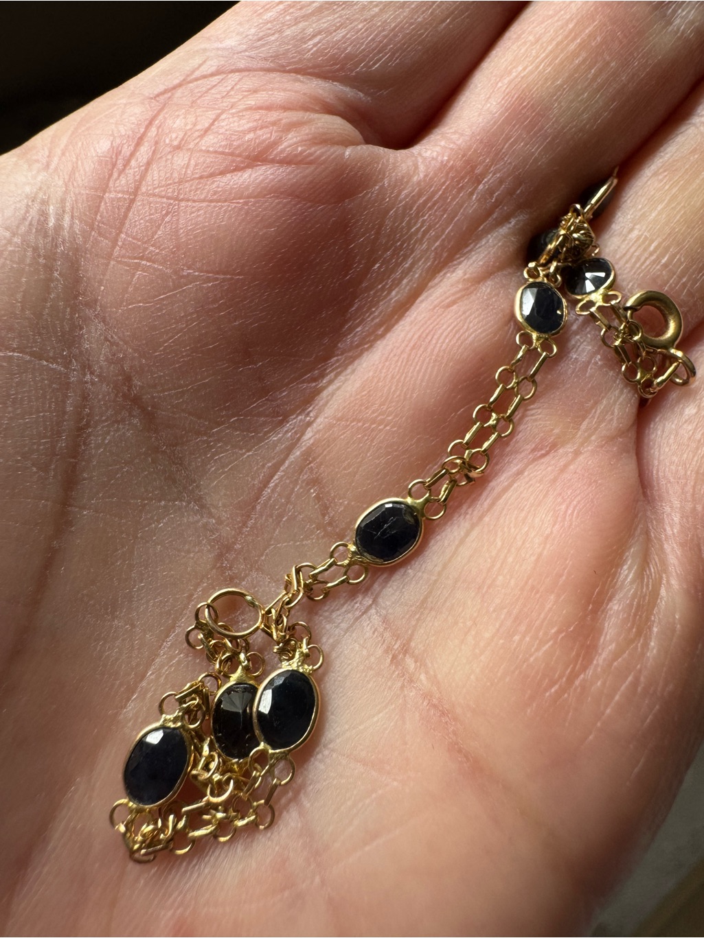 18k Yellow Gold Blue Sapphire Bracelet
